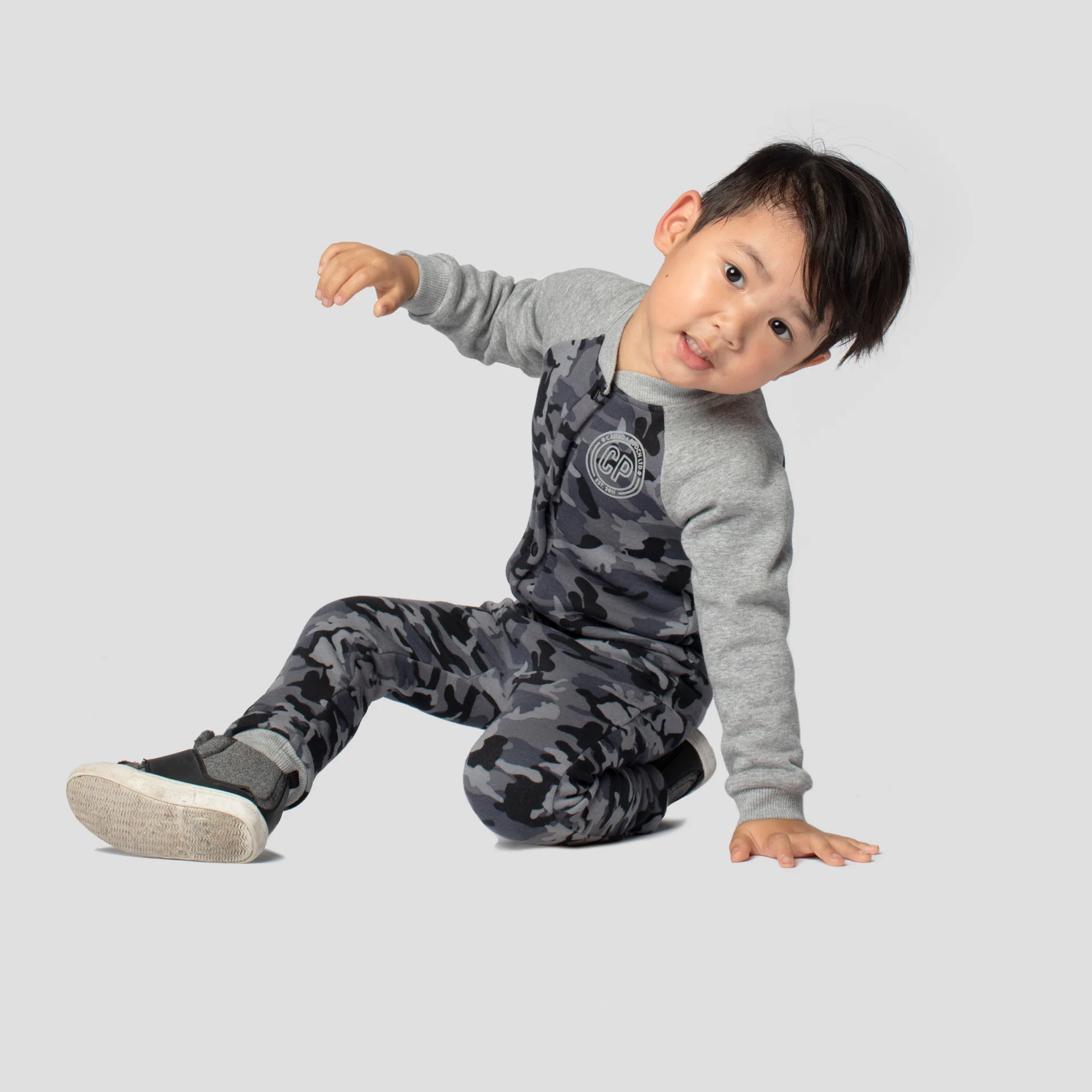Frosty Fleece Kids Sweatsuit - Image 2